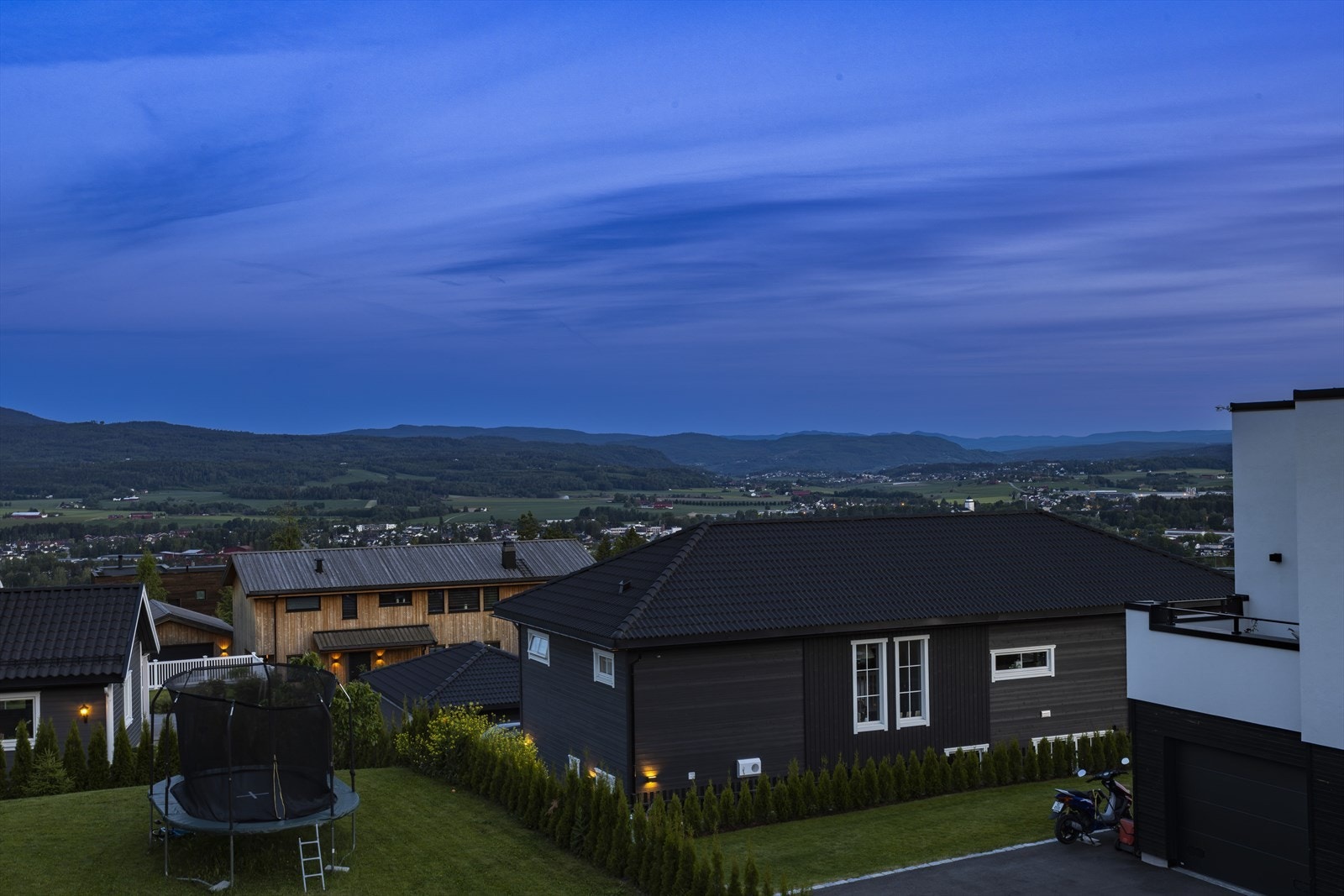 Naturskjønn utsikt fra balkongen. Galleribilde