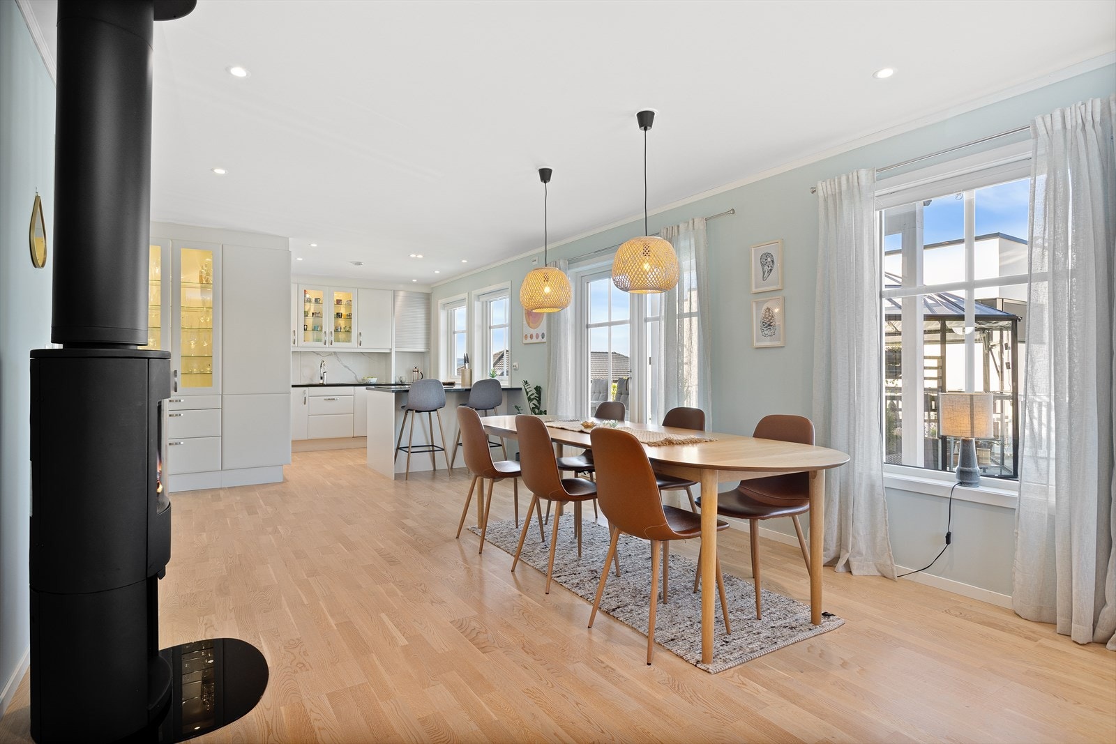 Store deler av 1.etg har gulvvarme. Galleribilde