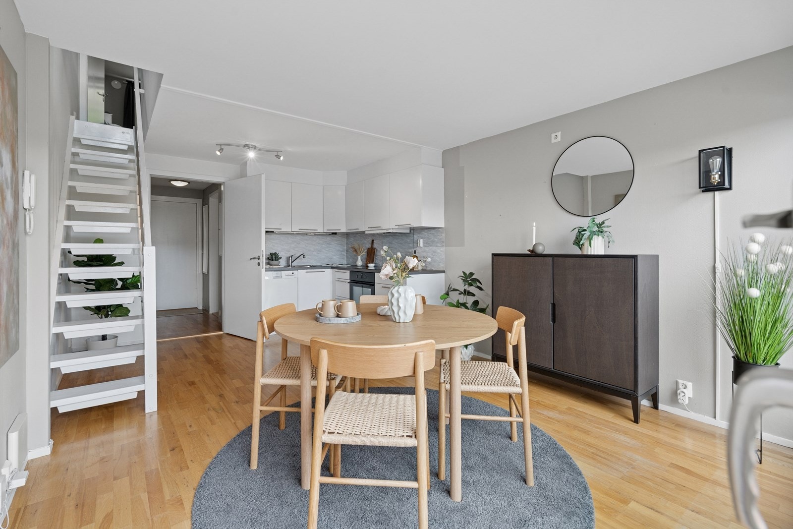 Trappegang opp til 2. etasje. Galleribilde