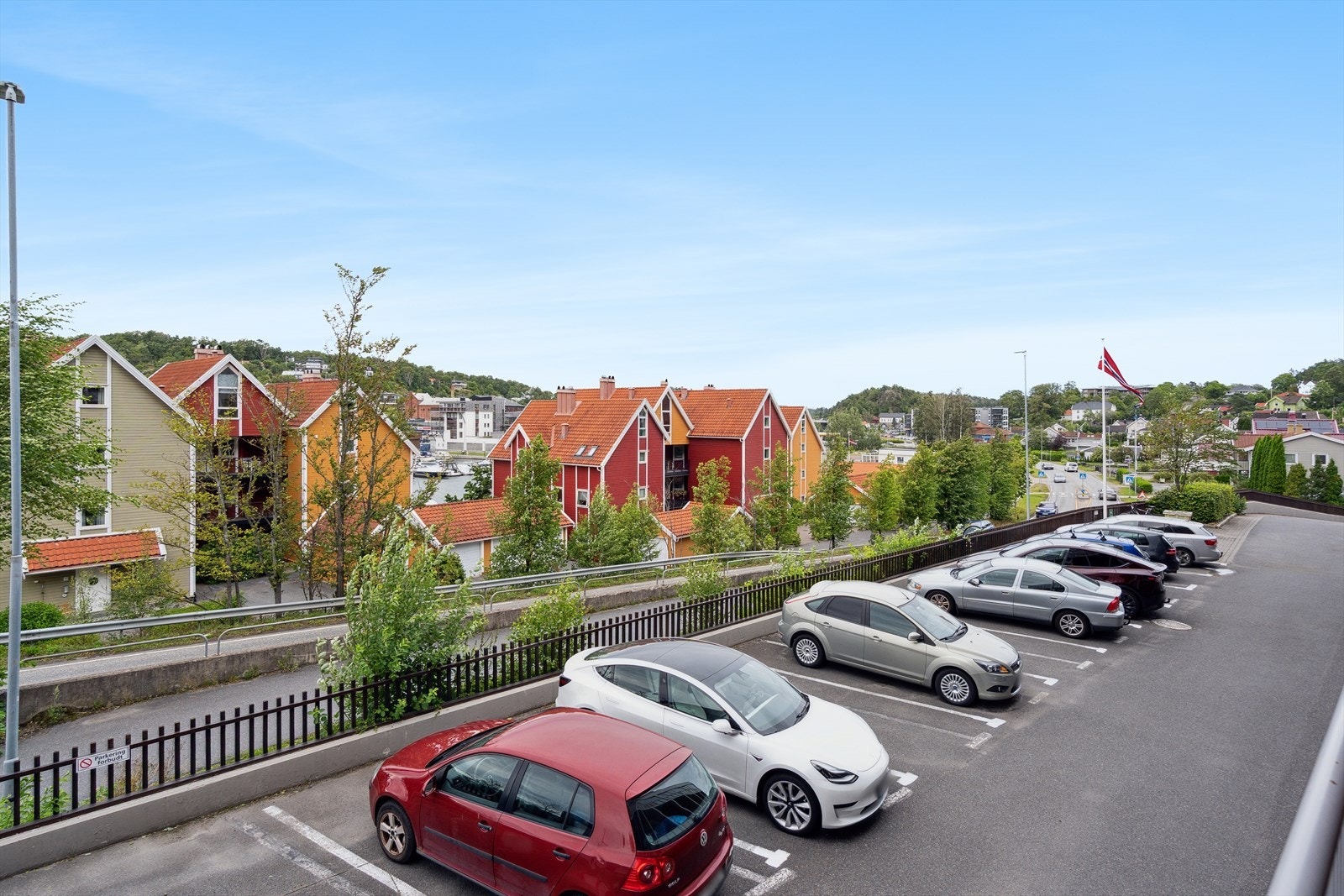 Gjesteparkering for borettslaget. Galleribilde