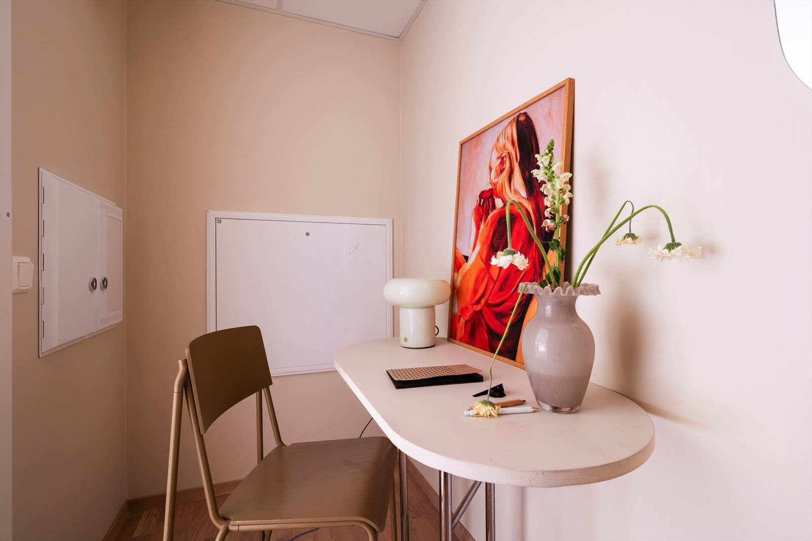 Leiligheten har en meget praktisk innvendig bod/walk-in closet Galleribilde