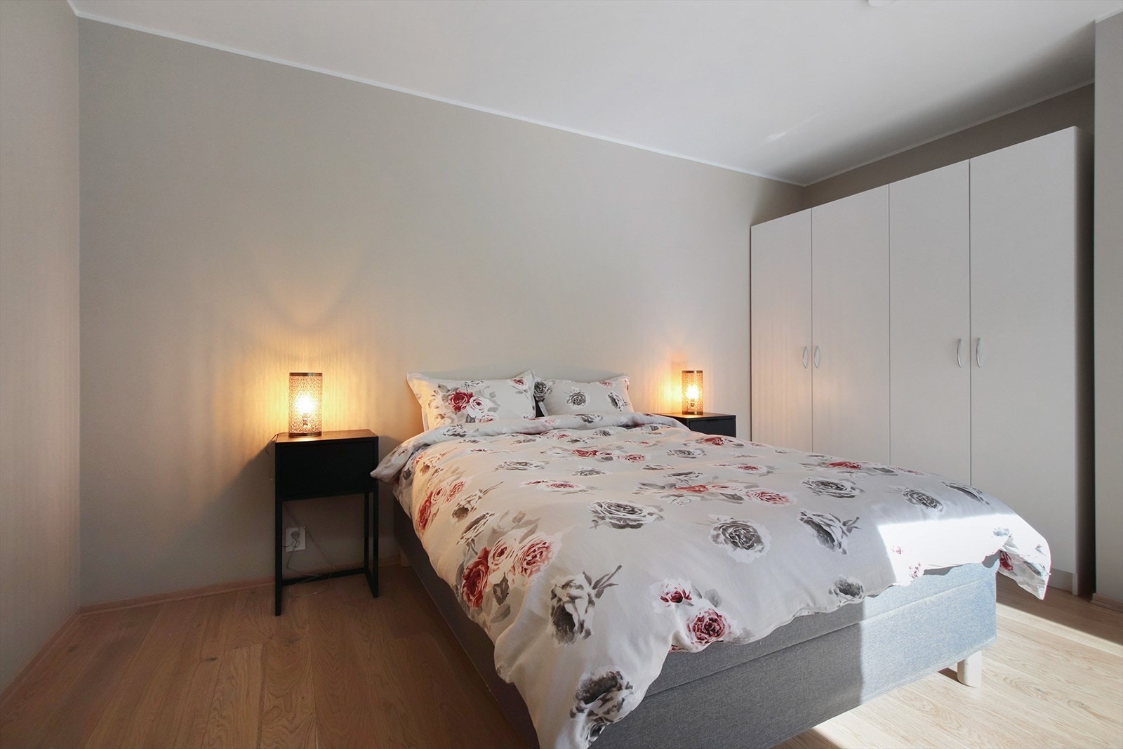 God plass til garderobeløsning Galleribilde