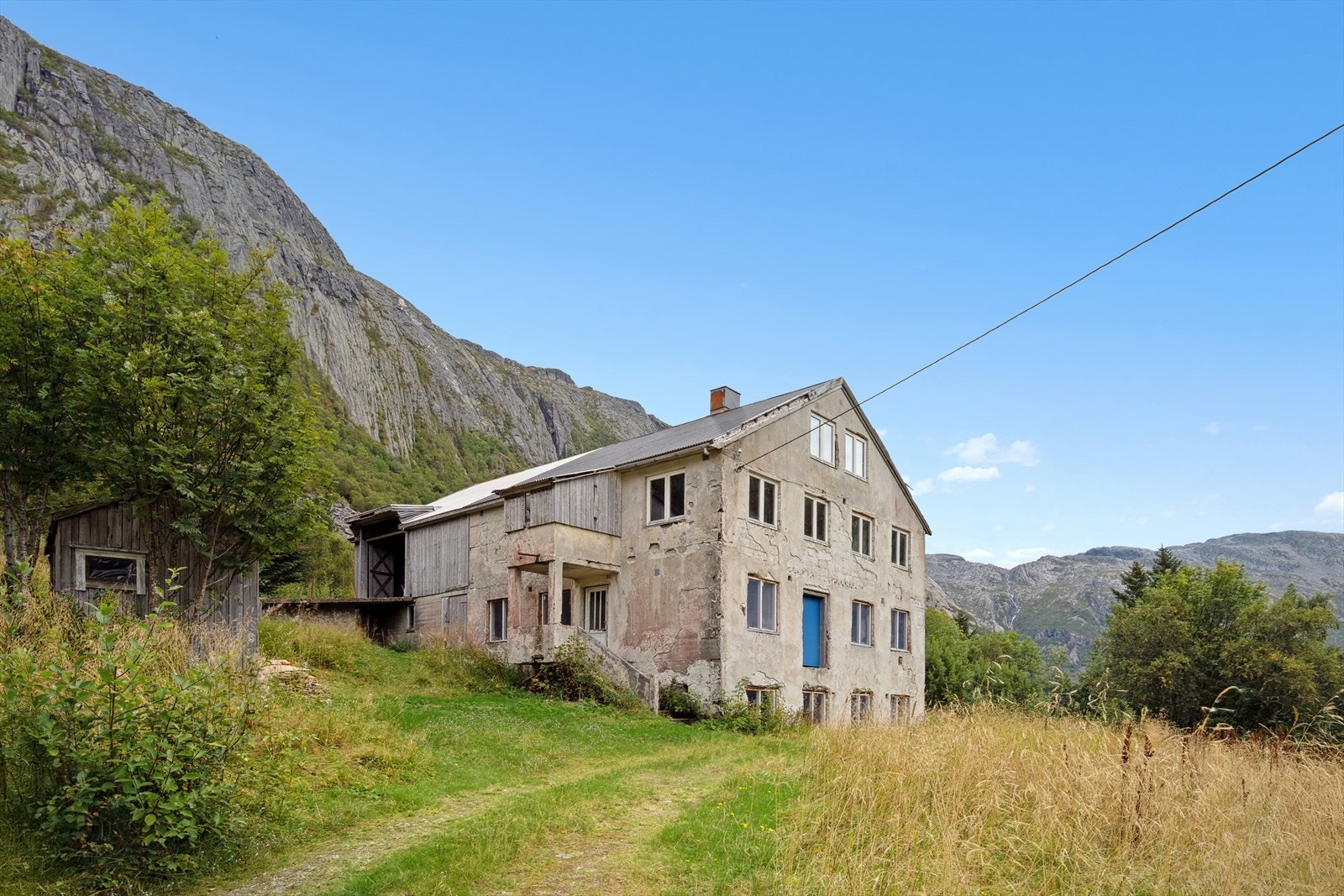 Stor fjøs fra rundt 1950-tallet. Galleribilde