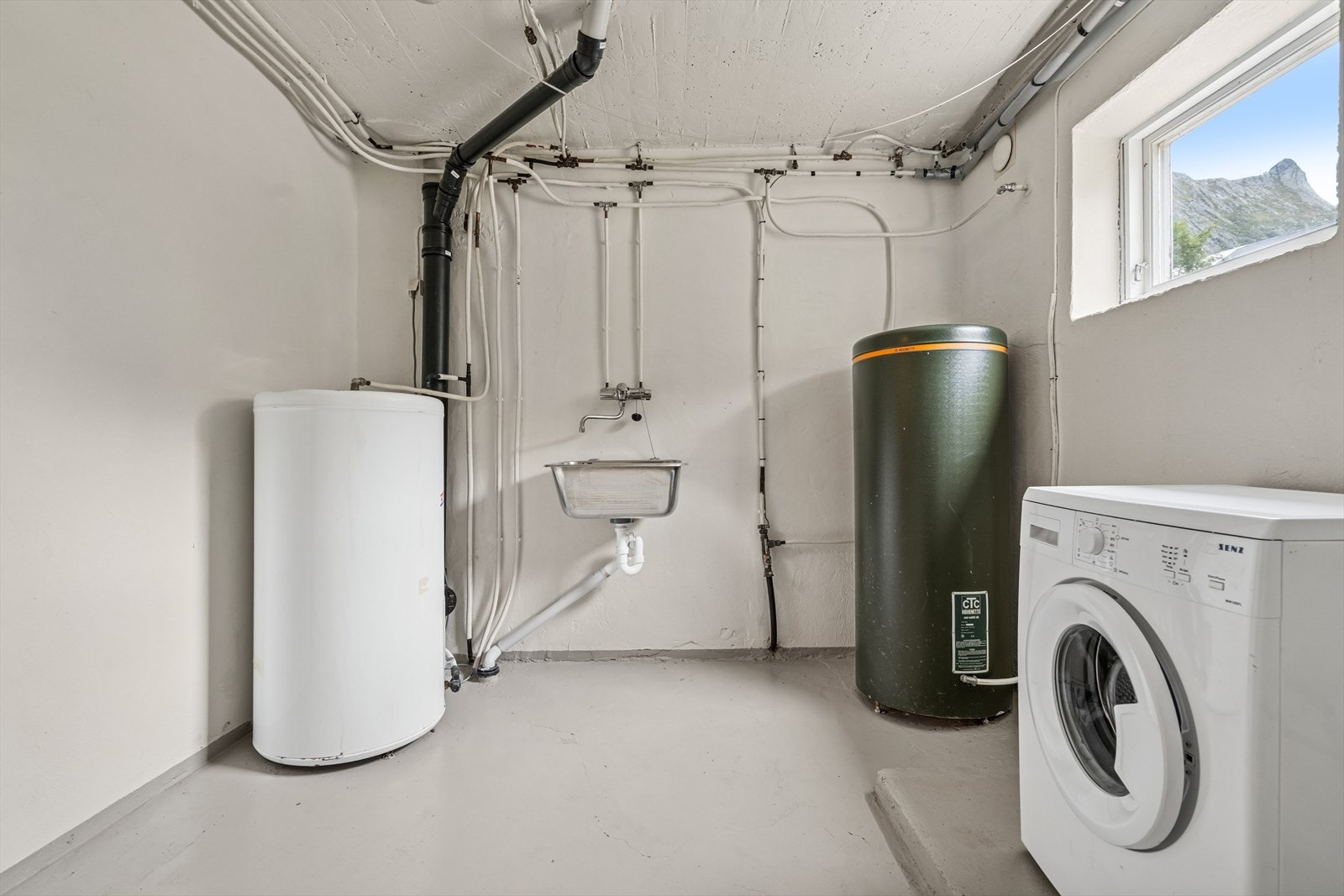 Vaskerom Galleribilde