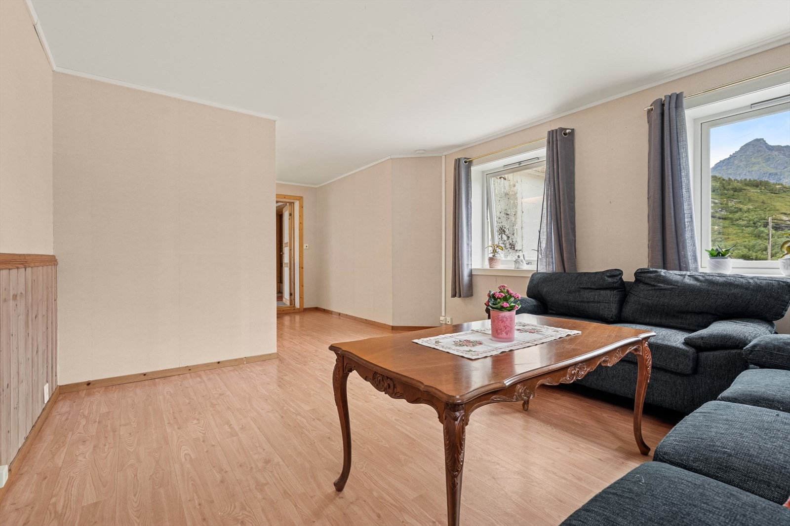 Her er det plass til sittegruppe og eventuelt TV. Galleribilde