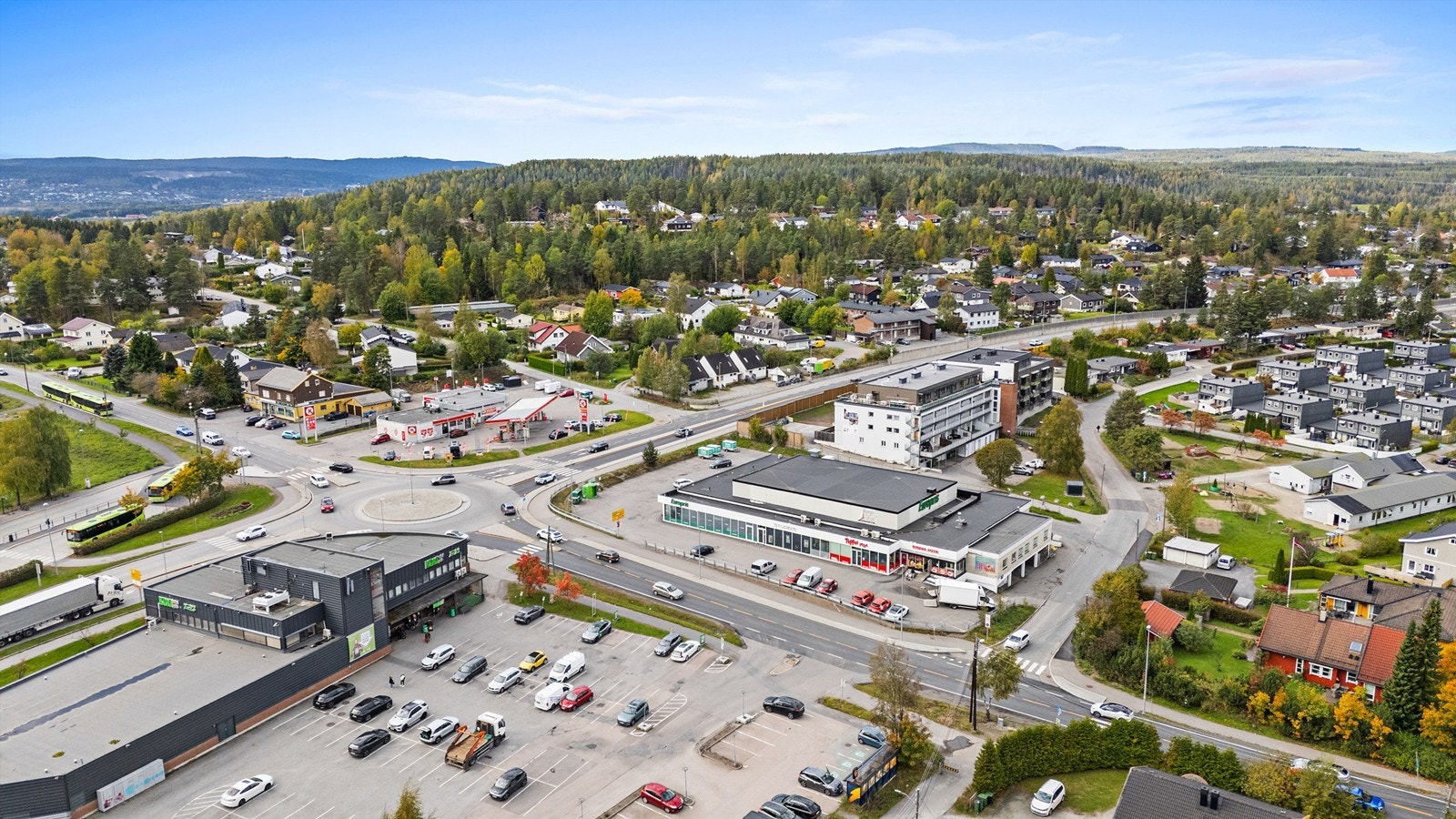 I nærområdet har du alt du trenger av servicetilbud og kollektivtransport. Galleribilde