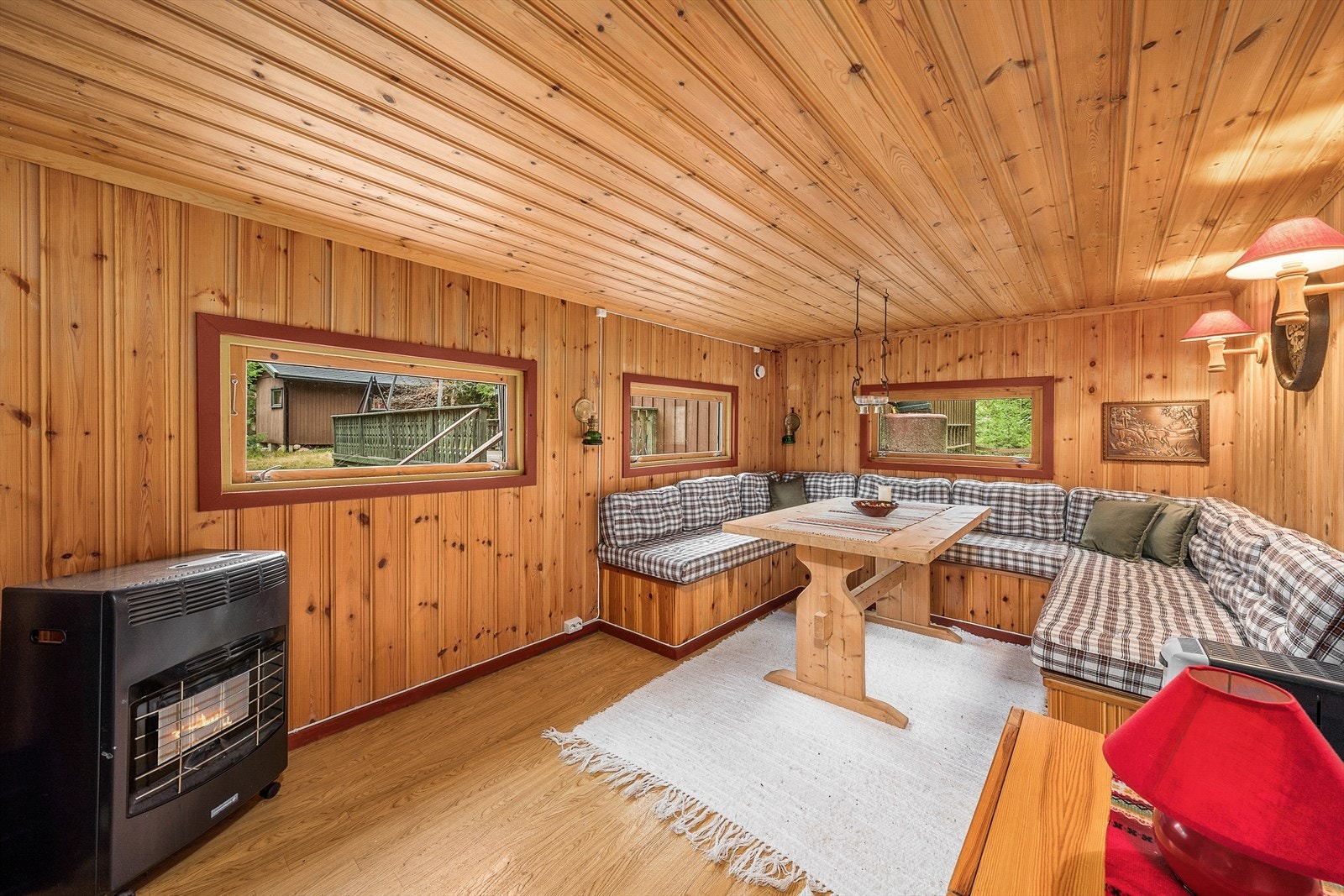 Anneks/uthus innredet som stue Galleribilde