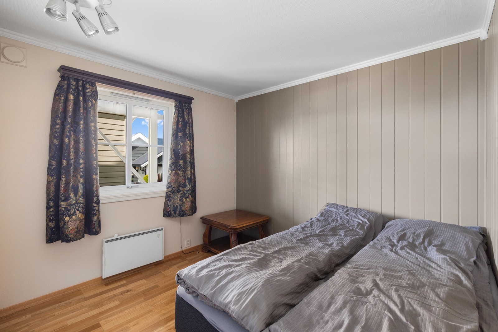 Soverom nr. 2. Galleribilde