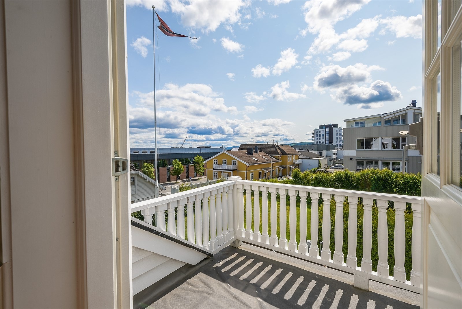 Utsyn mot Gjøvik sentrum og CC. Galleribilde