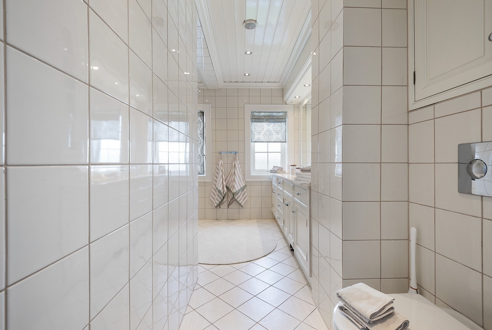 Romslig bad. Galleribilde