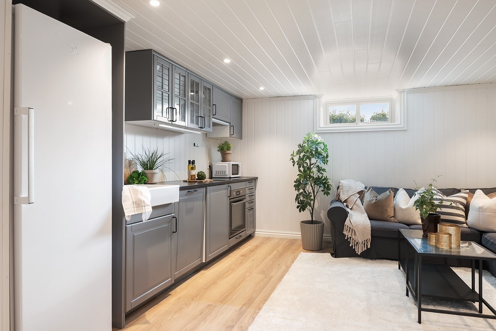 Kjøkken/ stue i underetasje. Galleribilde