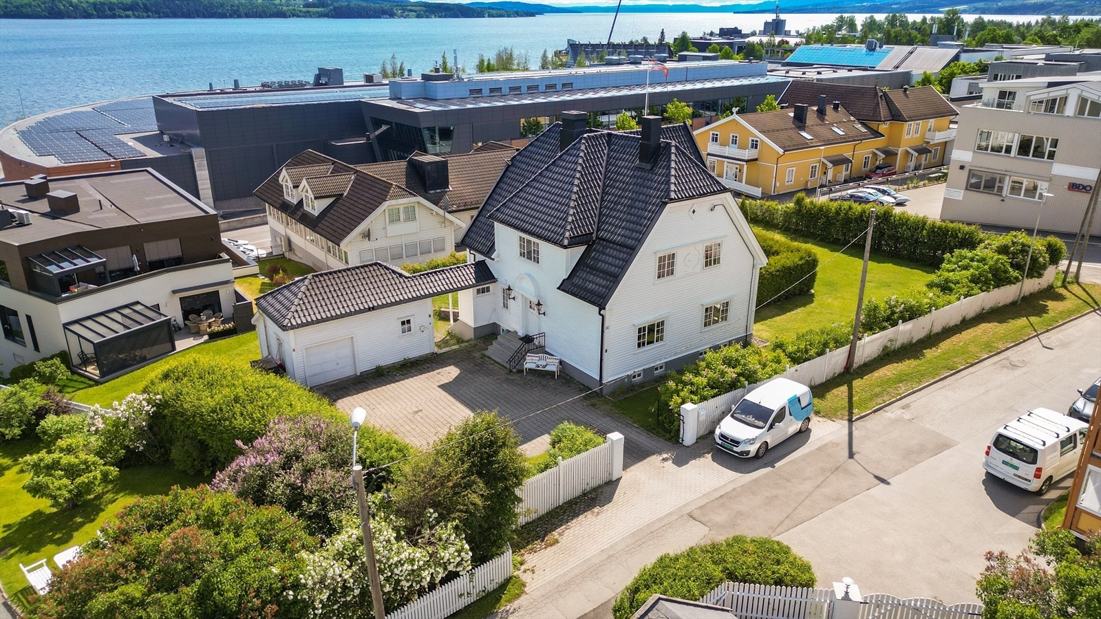 Kort veg til CC med gode shoppingmuligheter. Galleribilde