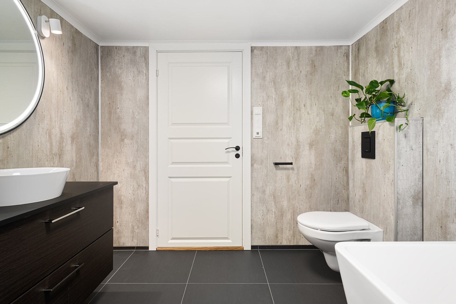 Flislagt gulv med gulvvarme sørger for en lun og behagelig start på dagen - året rundt. Galleribilde