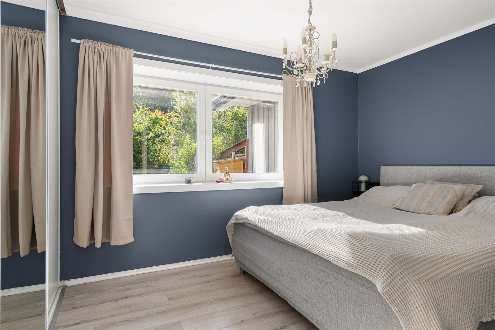 Delikat hovedsoverom Galleribilde