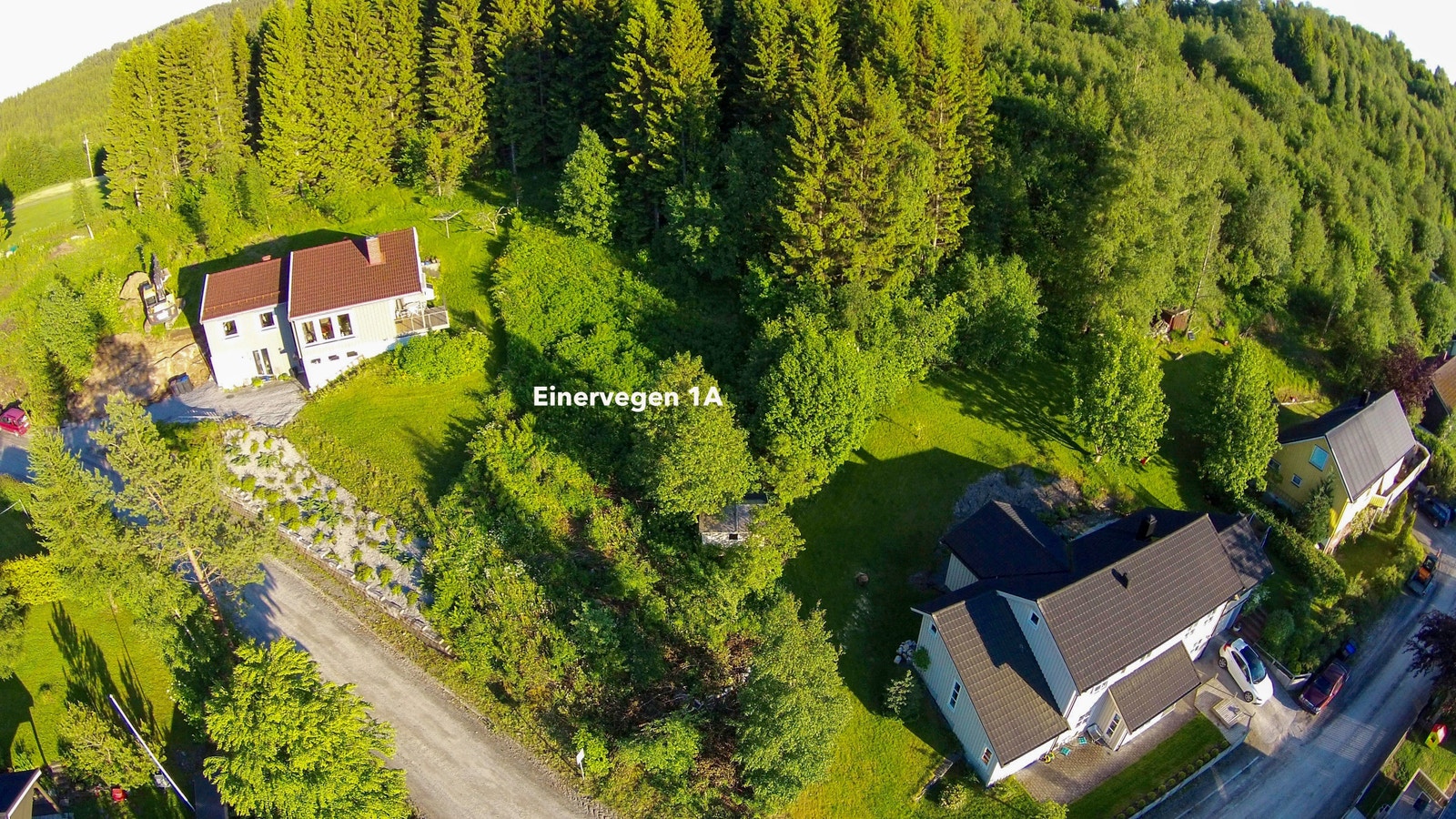 Einervegen 1A ligger i et godt etablert kvalitetsområde hvor det sjelden legges ut tomter for salg Galleribilde