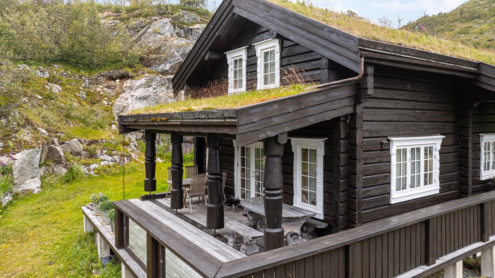 Overbygget og trivelig terrasse Galleribilde