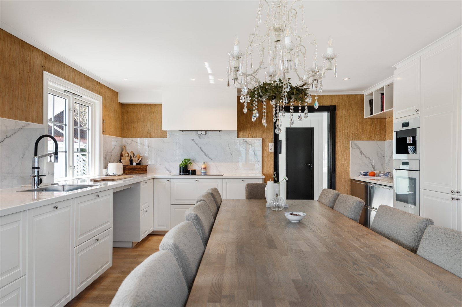 Et nydelig sted å samle familie og venner til et bedre måltid. Galleribilde