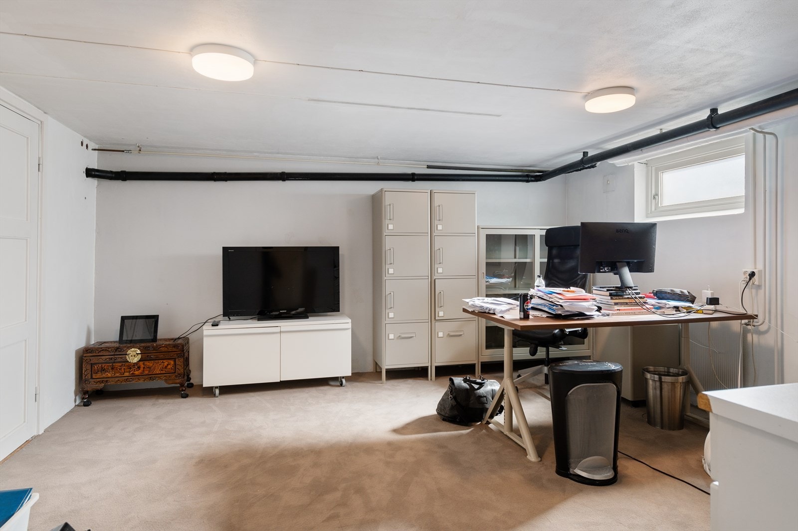 Stort rom i kjelleren. Galleribilde