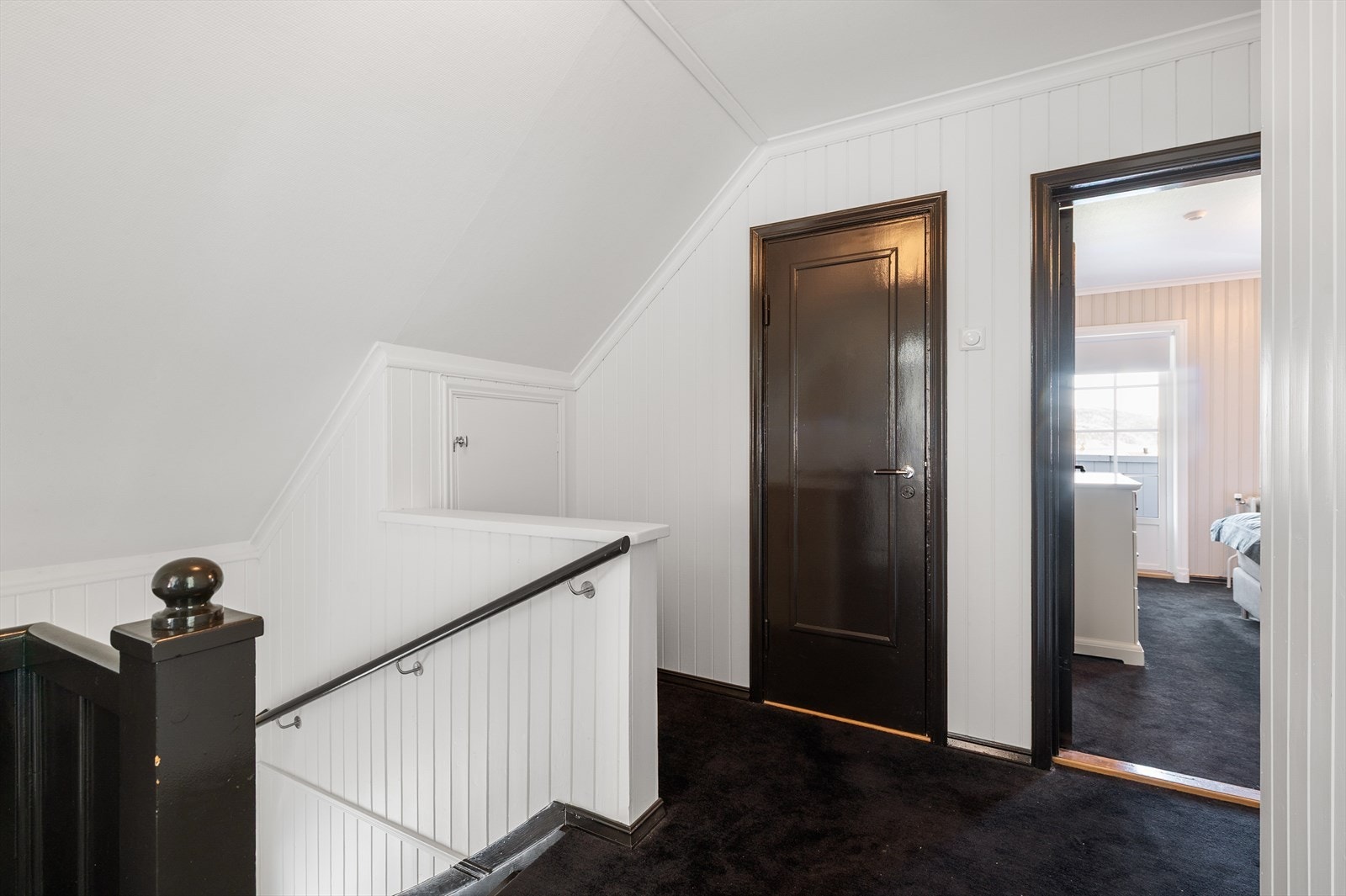 Vegg til vegg tepper i andre etasje. Galleribilde