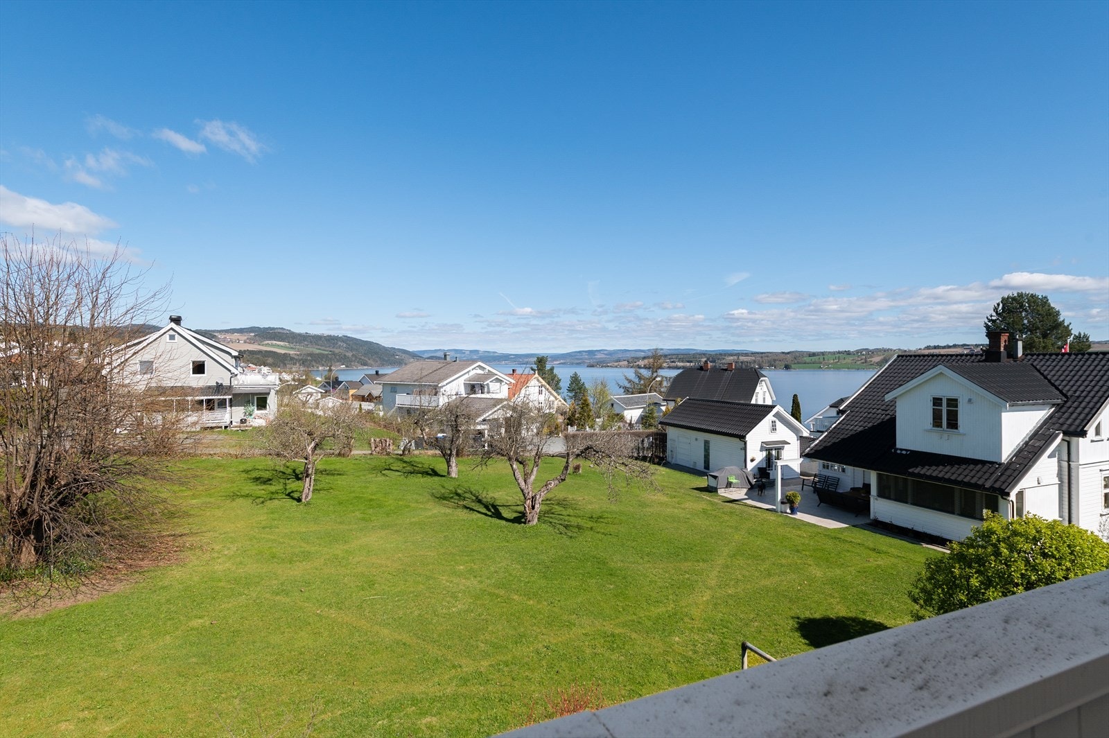 Utsikt fra balkong. Galleribilde