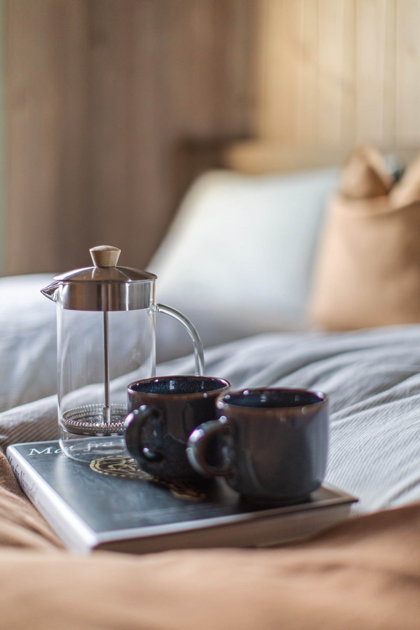 ...med en kopp kaffe på sengen om morgenen. Galleribilde