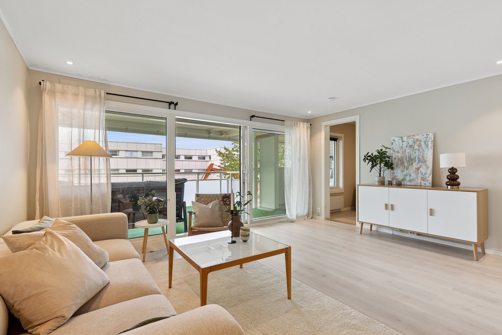 Lys og trivelig stue Galleribilde