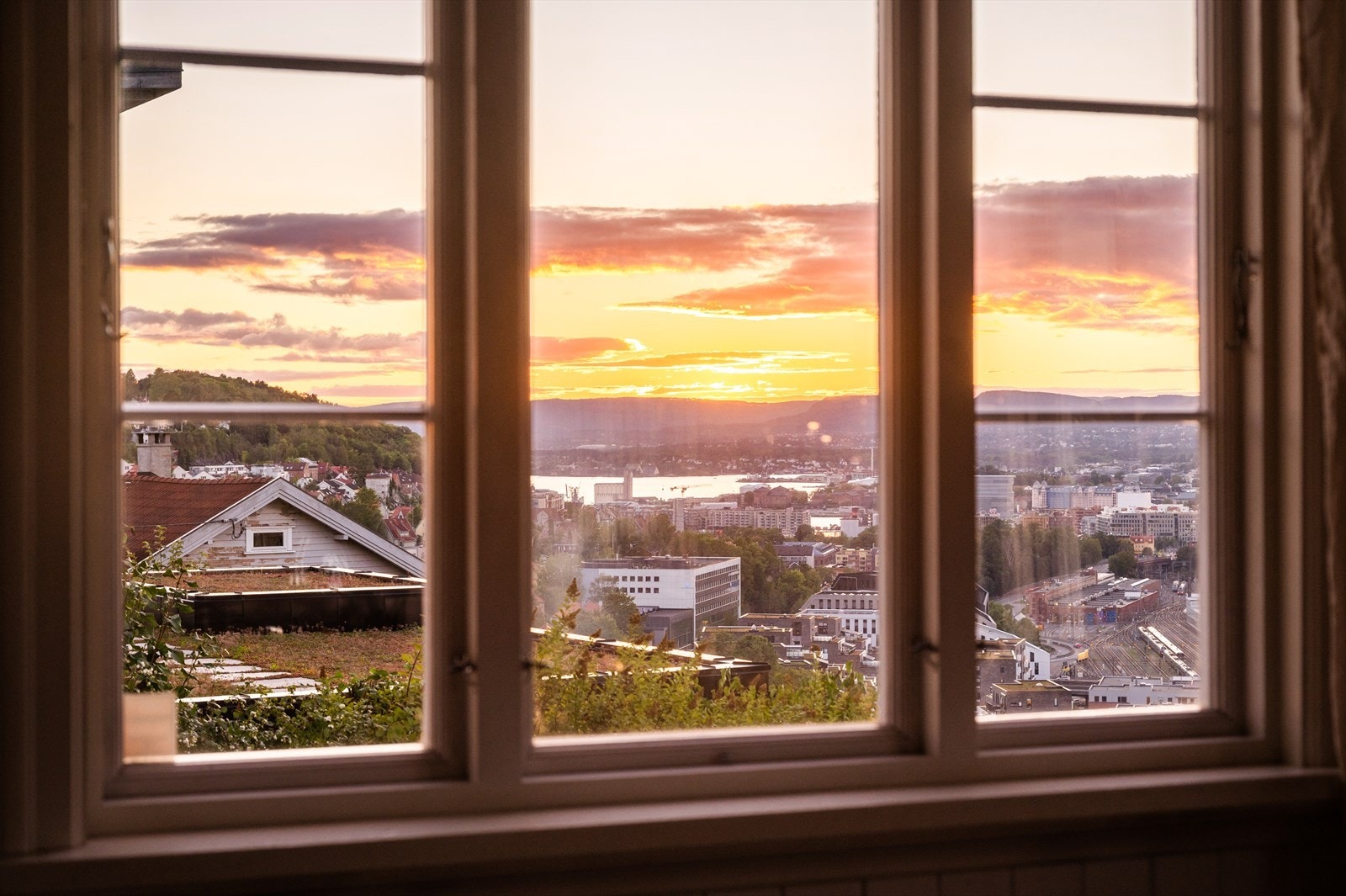 Her får du en sjelden mulighet til å bo høyt og usjenert, med enestående utsikt som strekker seg over hele Oslo. Galleribilde