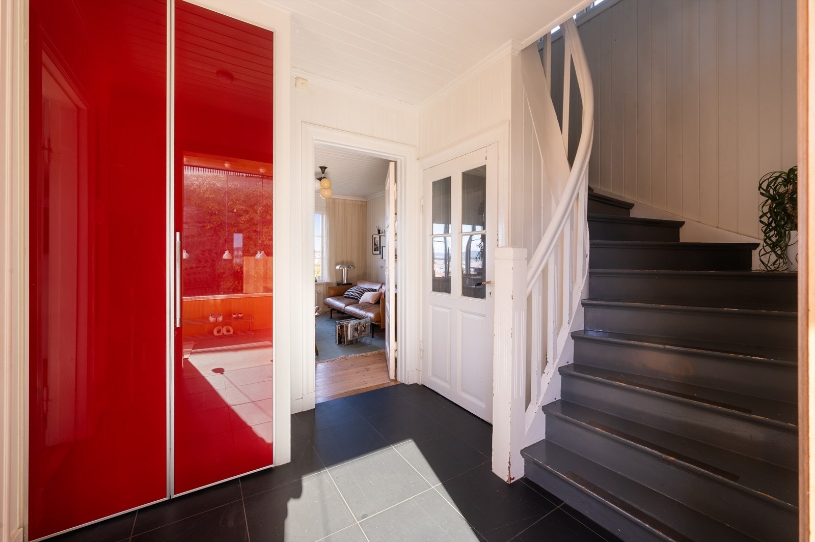 Videre ned til underetasjen. Galleribilde