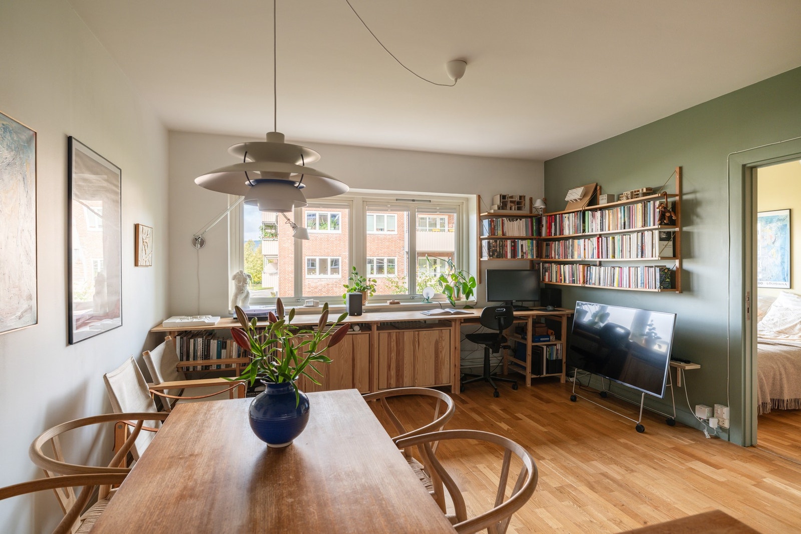 Stuen har en fin utforming som gjør det enkelt å møblere etter eget ønske. Galleribilde
