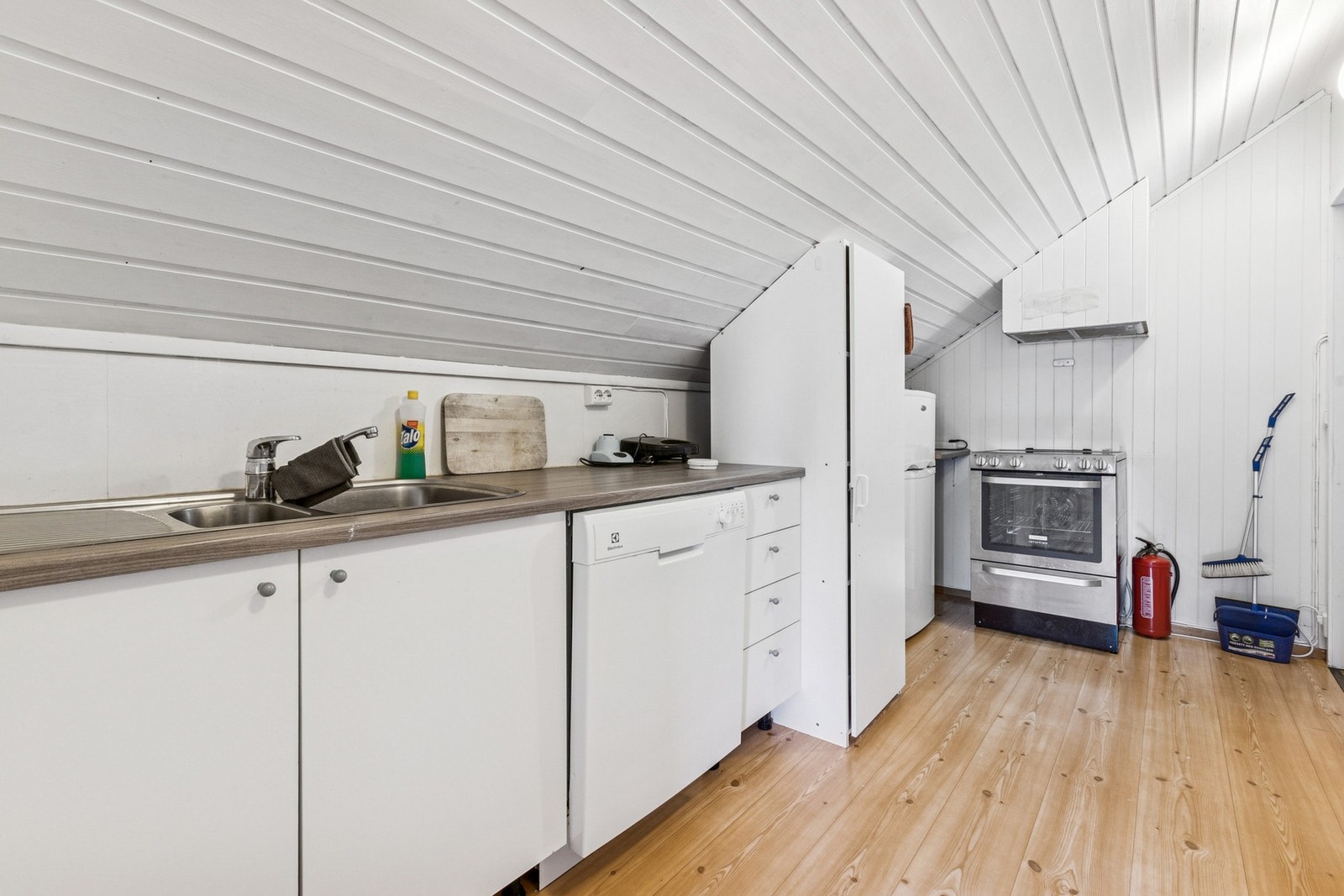 Kjøkken i loftsetasje er ikke omsøkt/godkjent hos Bodø kommune. Galleribilde