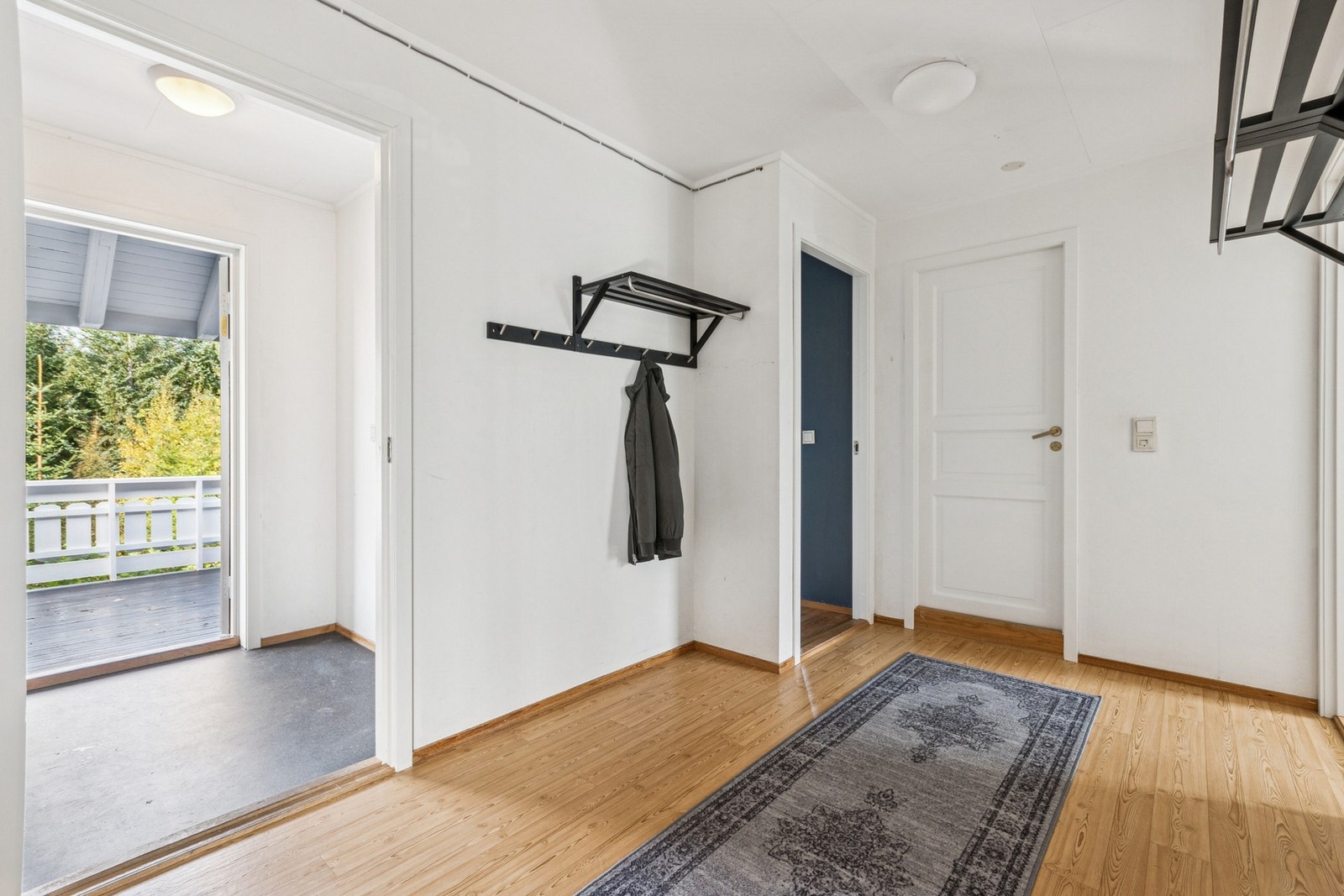 Mellomgang. Galleribilde