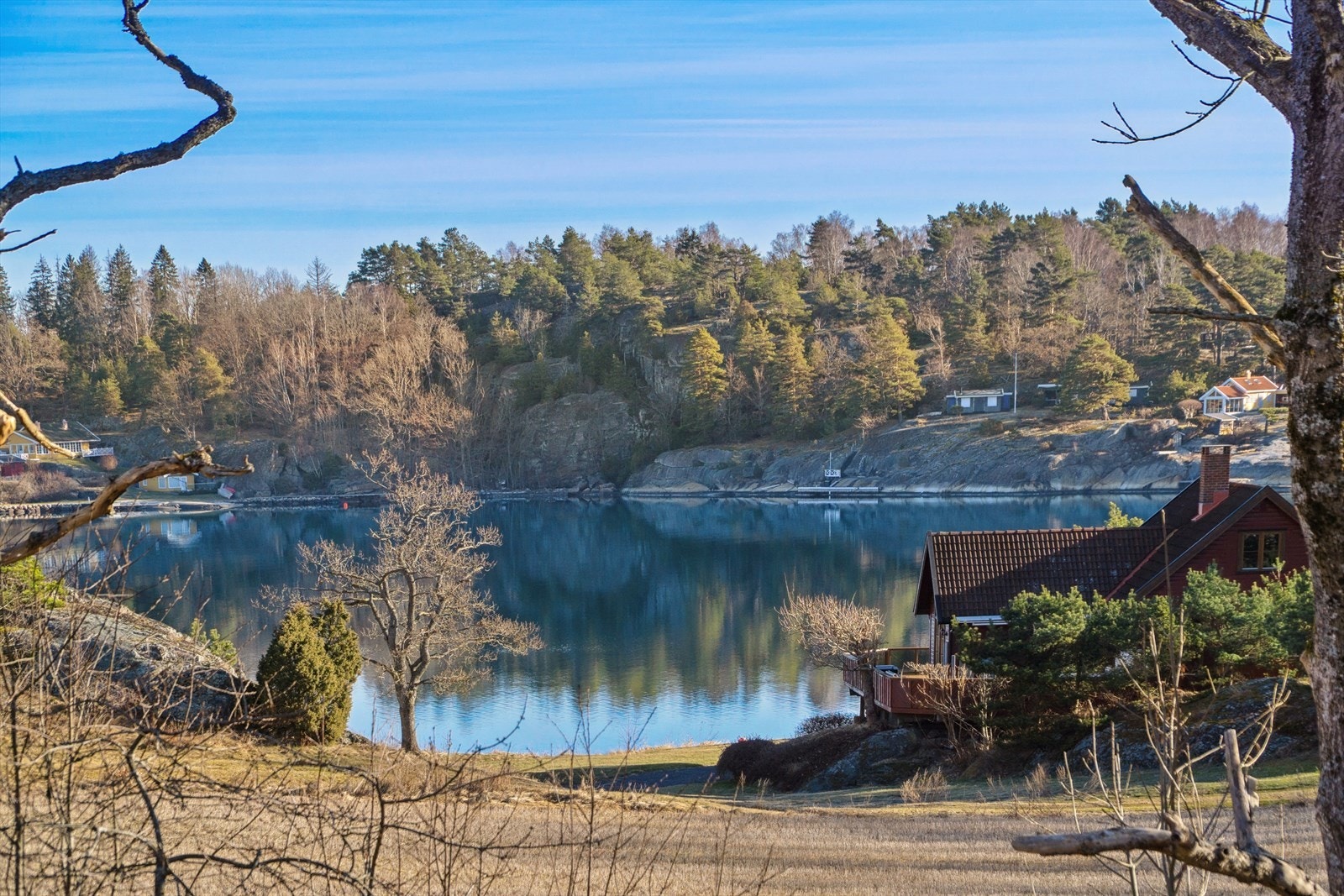 Strategisk plassering med potensiell sjøutsikt mot Mefjorden også. Galleribilde