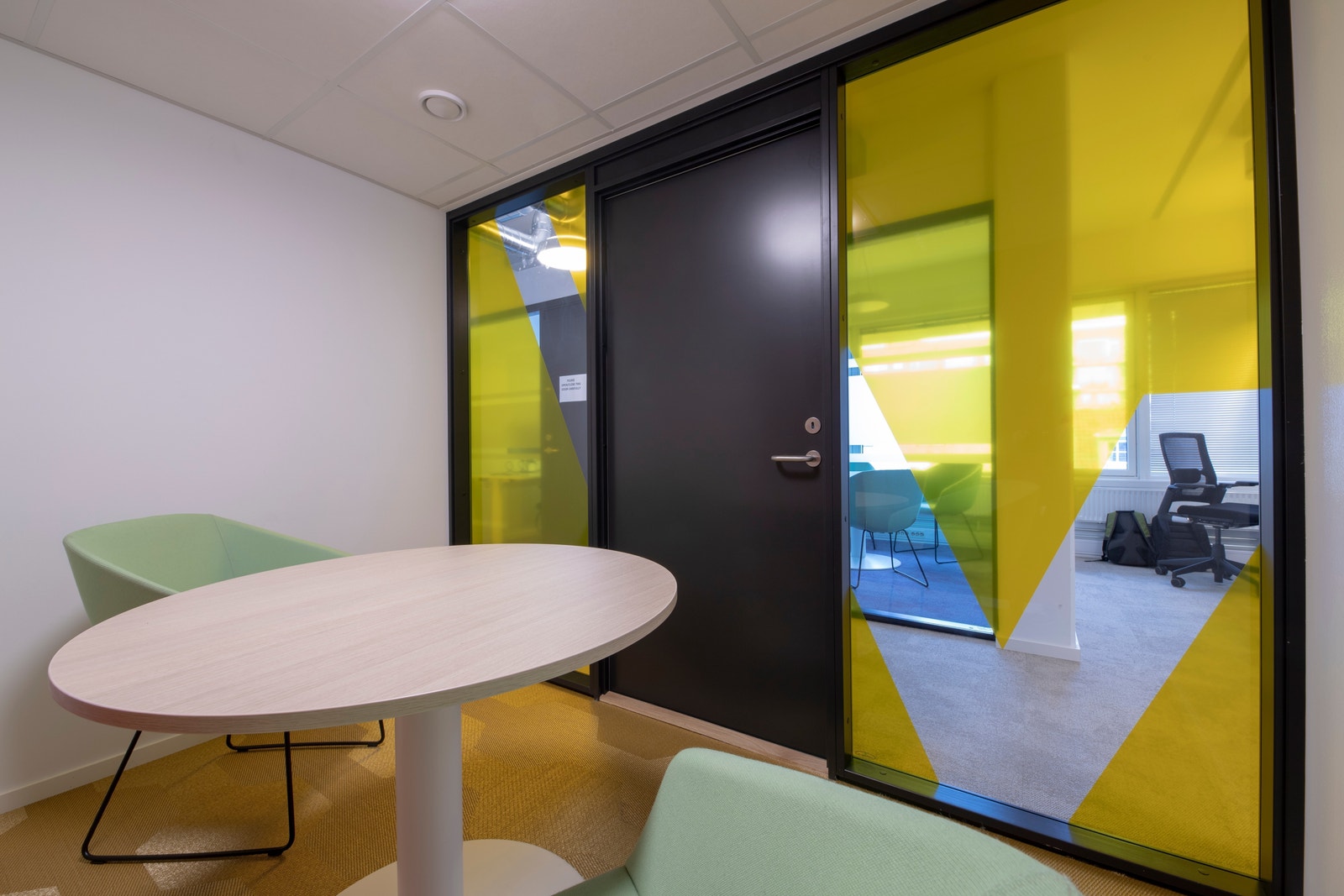 Bilder fra 2. etg - Oppusset lokale for leietaker. Galleribilde