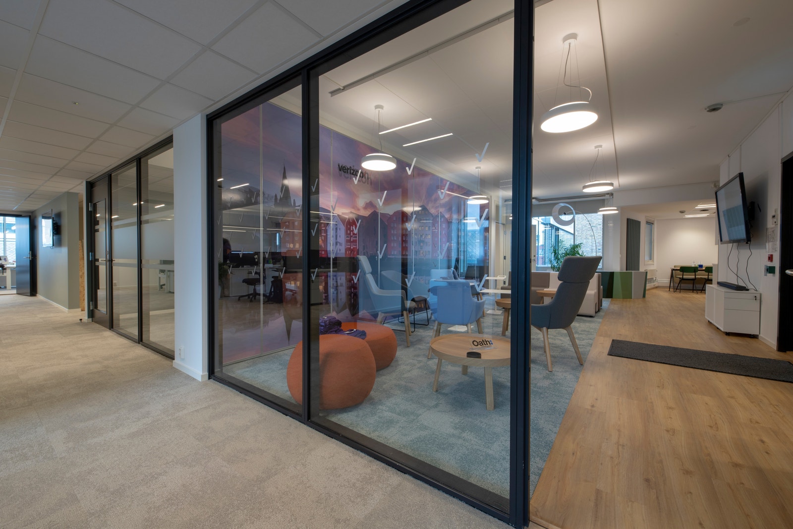 Bilder fra 2. etg - Oppusset lokale for leietaker. Galleribilde