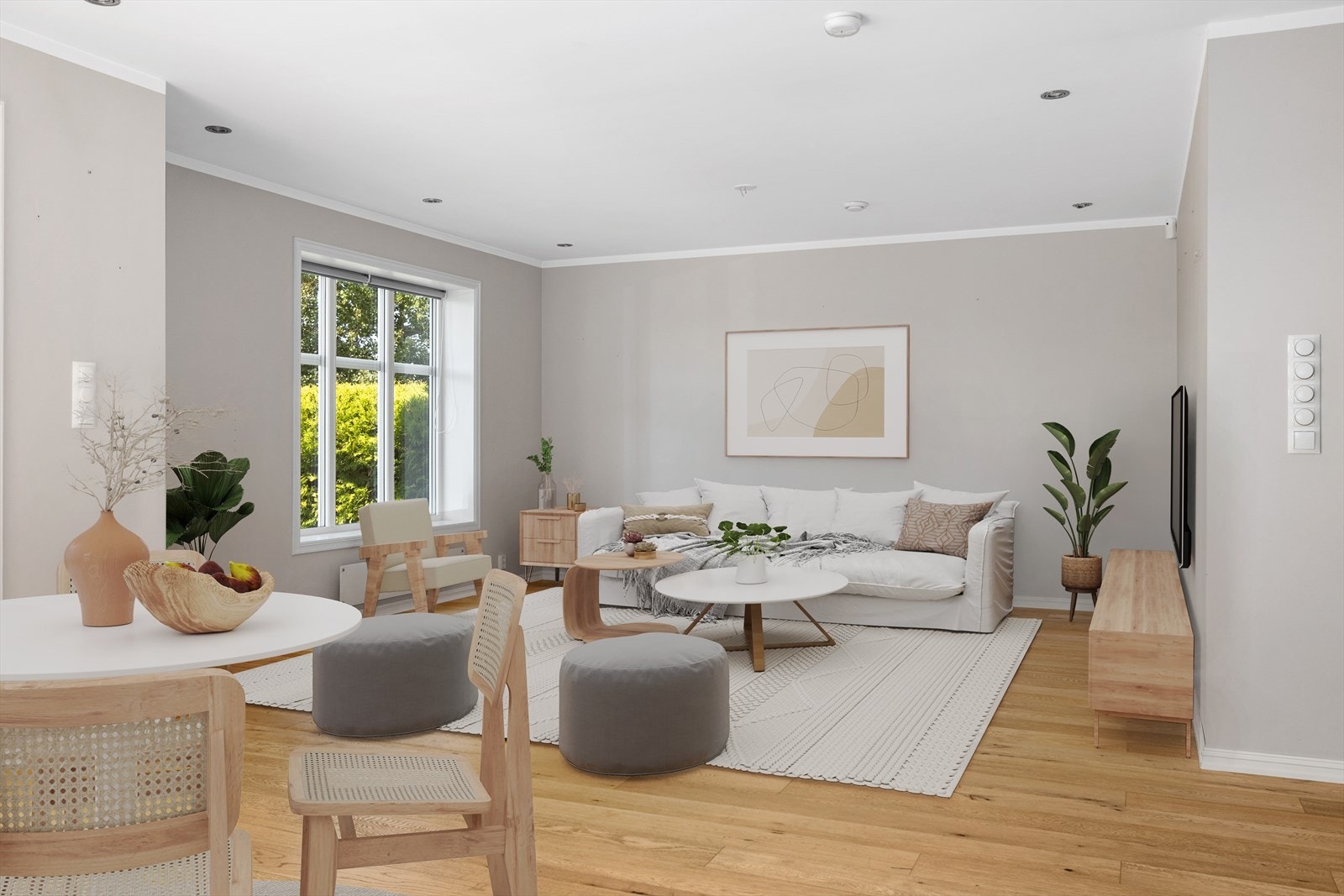 Lekre gulv i kvalitetsmaterialer og downlights i himlingen gir et eksklusivt preg, samtidig som de sørger for god belysning. Galleribilde