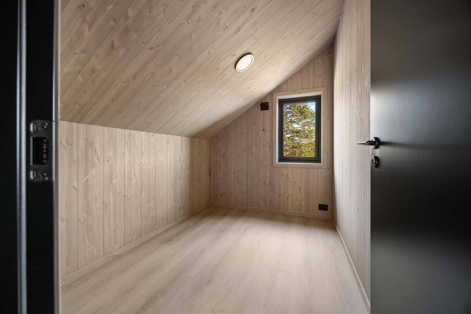 Soverom - ca 5,7 kvm Galleribilde