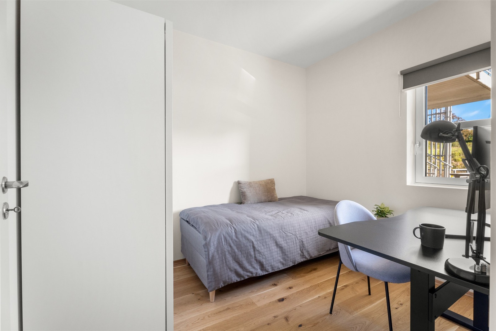 Det andre soverommet, tvers over gangen, er på 7,4 kvadrat. Galleribilde