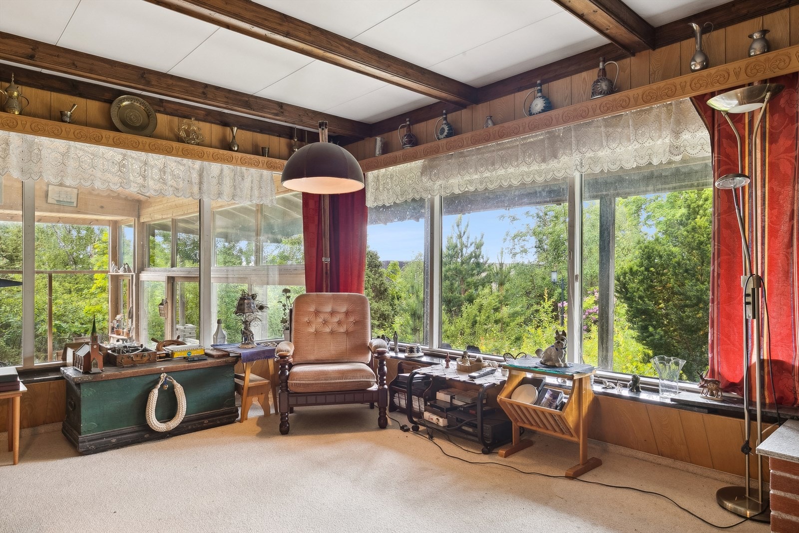 Her ryktes det å om ganske flott utsikt i sin tid, men noe hagearbeid før vi kommer dit igjen. Galleribilde