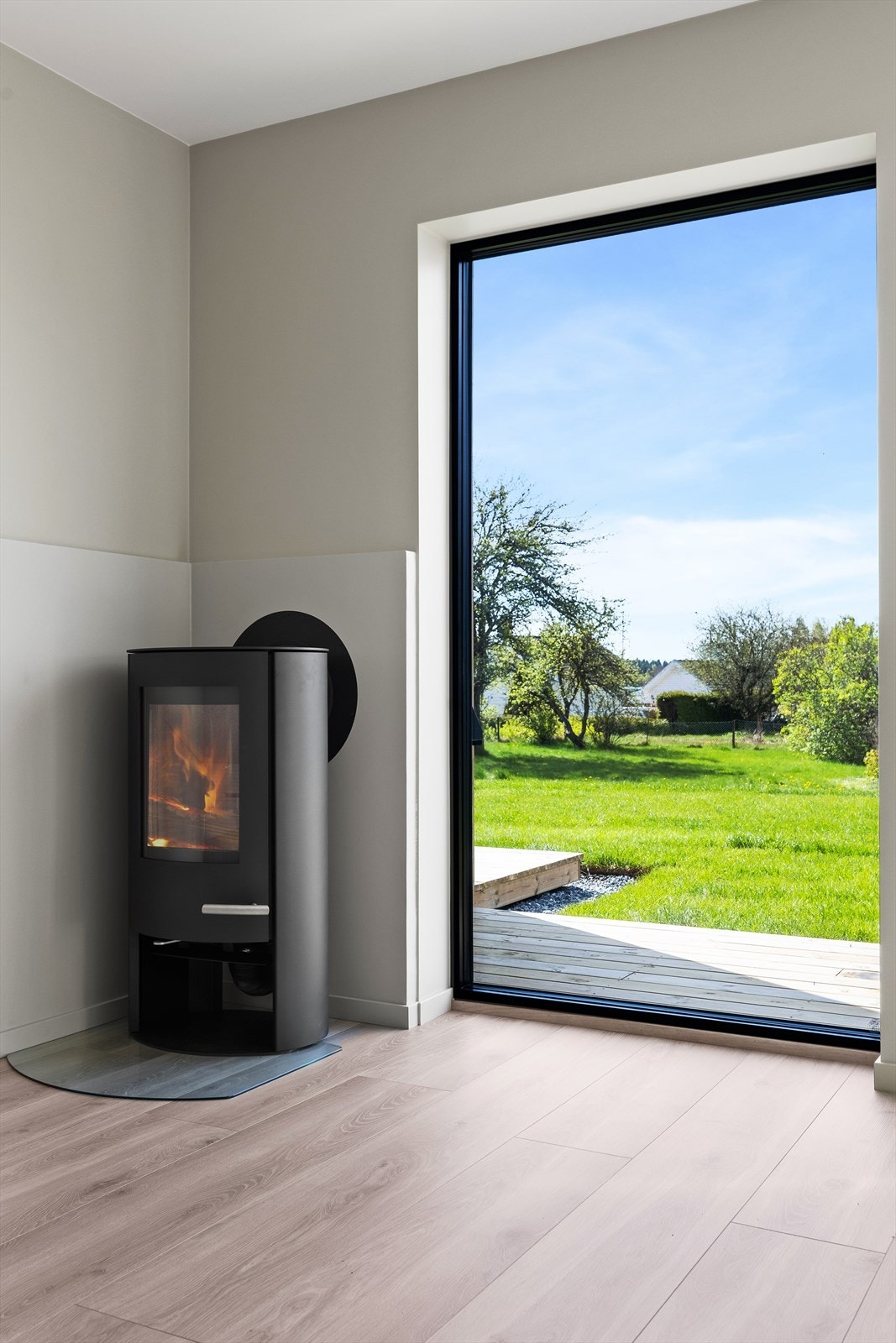 Vedovn i stuen. 1. etg. Galleribilde