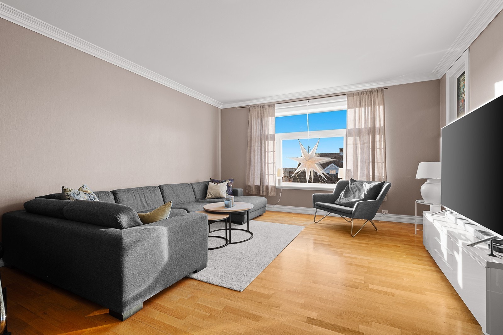 Store fine rom Galleribilde