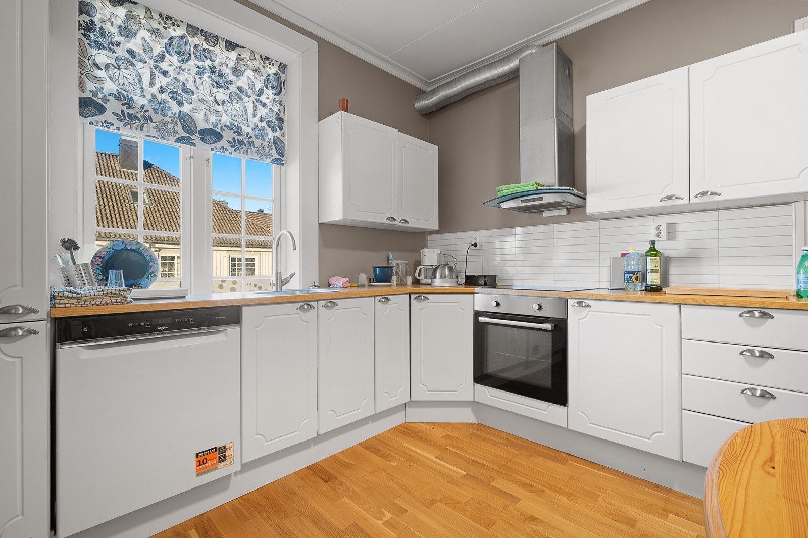 Kjøkken i 2 etasje til hybeldel Galleribilde