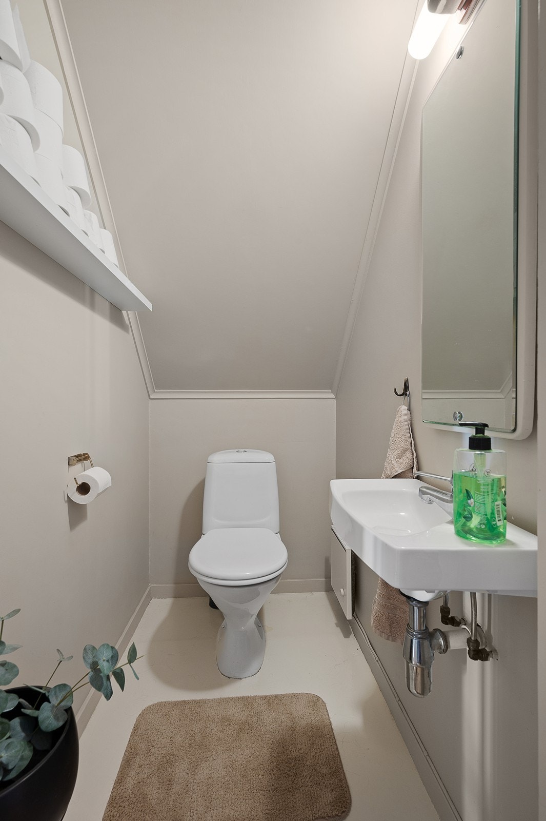 Toalettrom Galleribilde