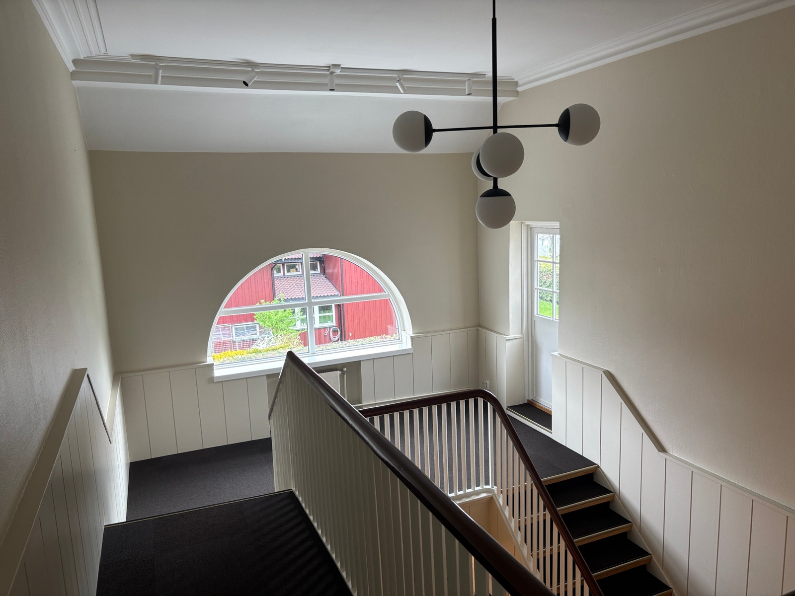 Fra hall 2 etg / repos Galleribilde