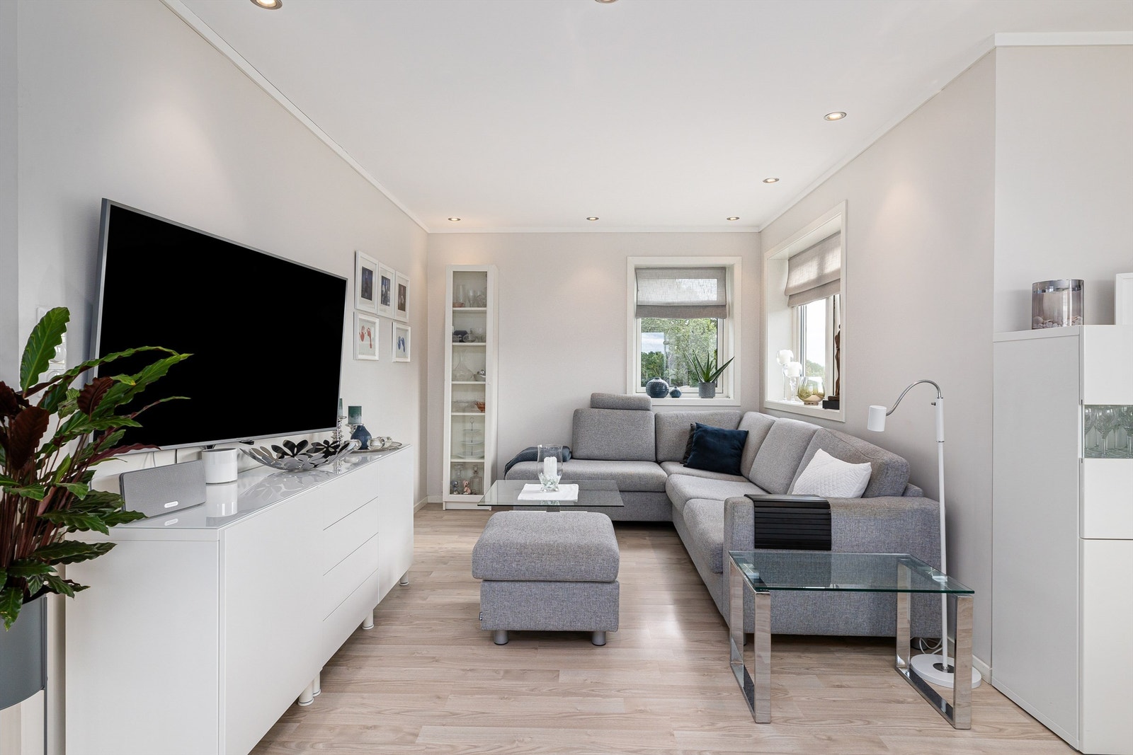 Tv-stue i 2.etasje. Galleribilde