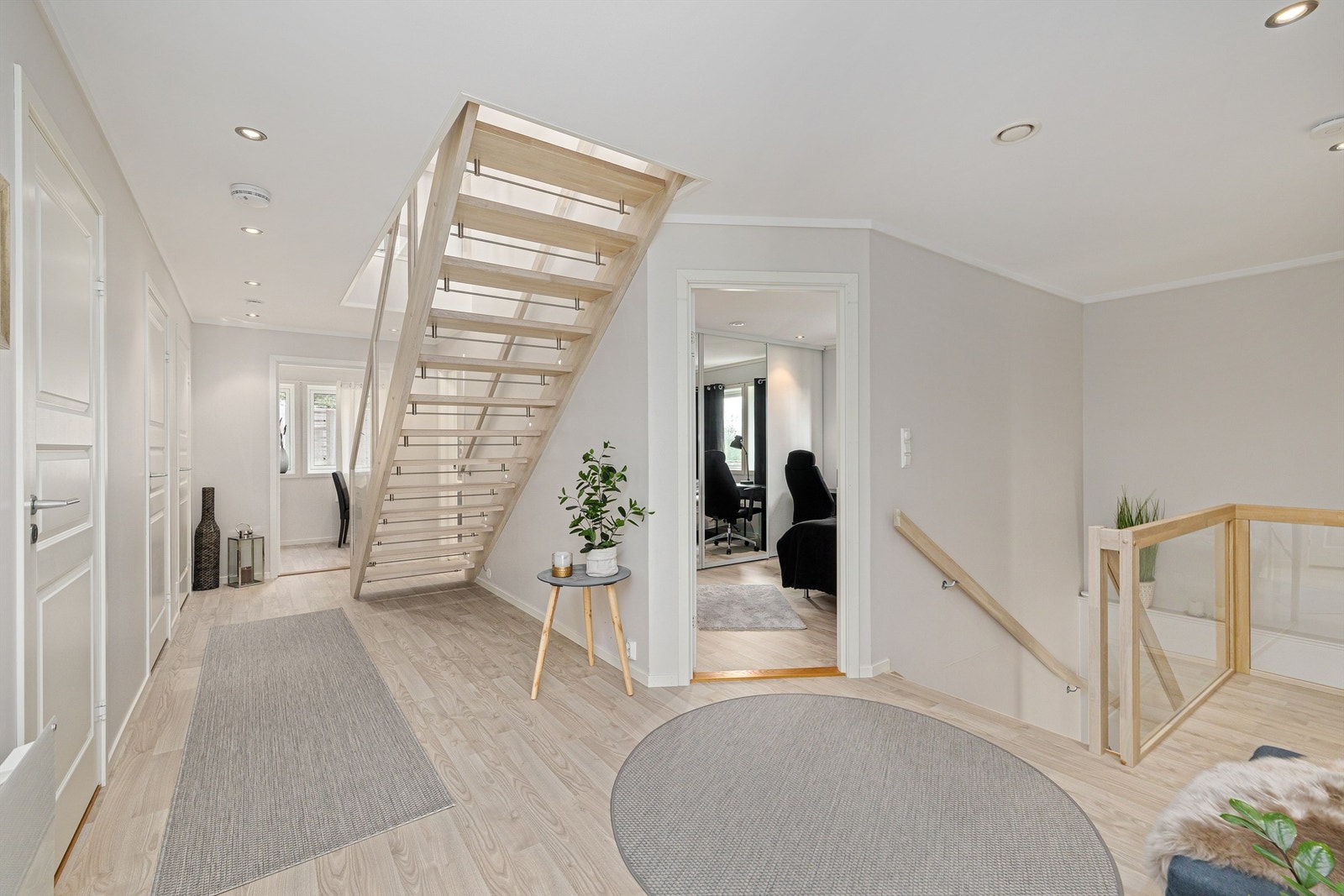 Gang i 1.etasje. Galleribilde