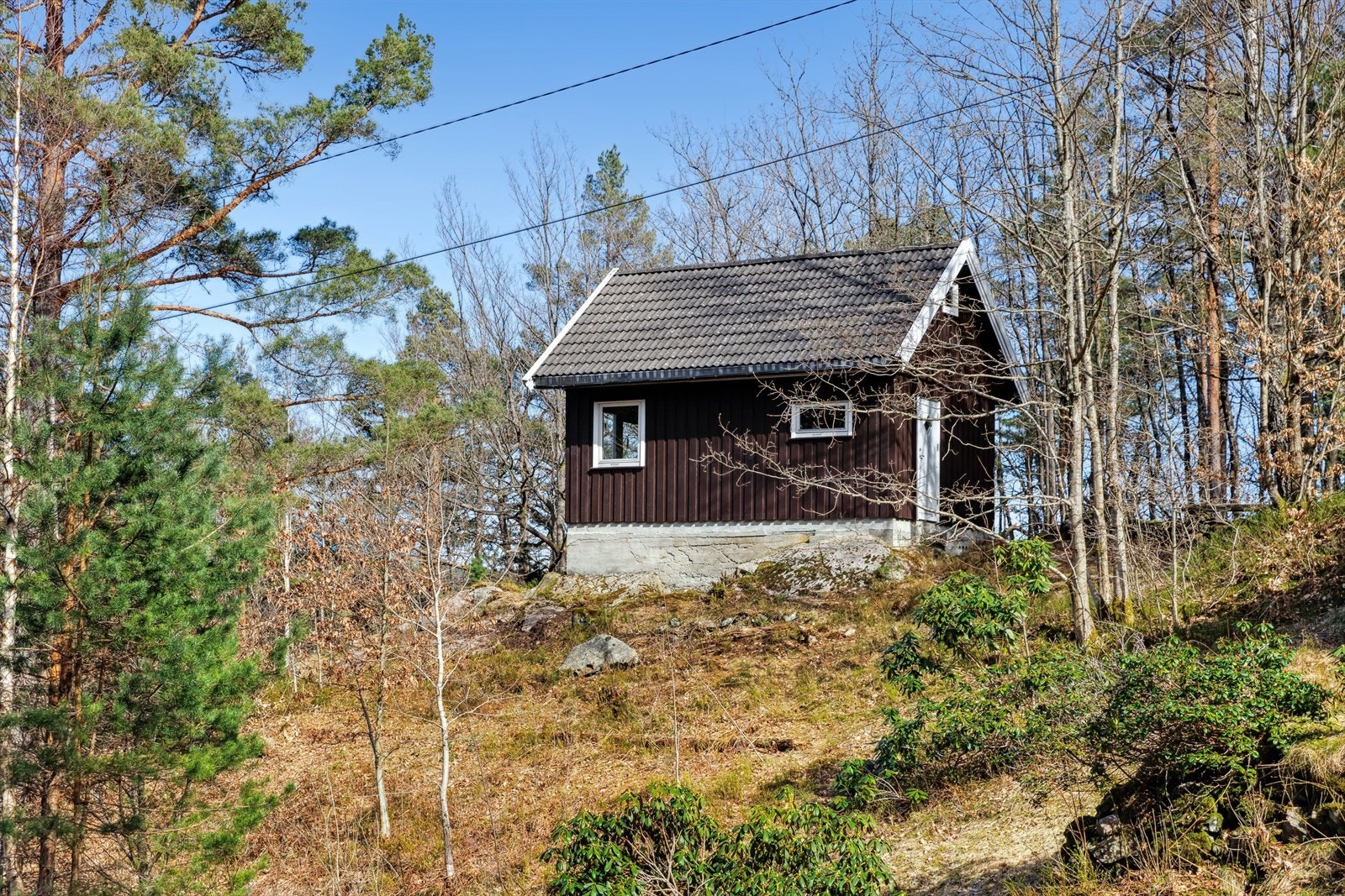 Flott usjenert tomt med gode solforhold og utsikt. Galleribilde