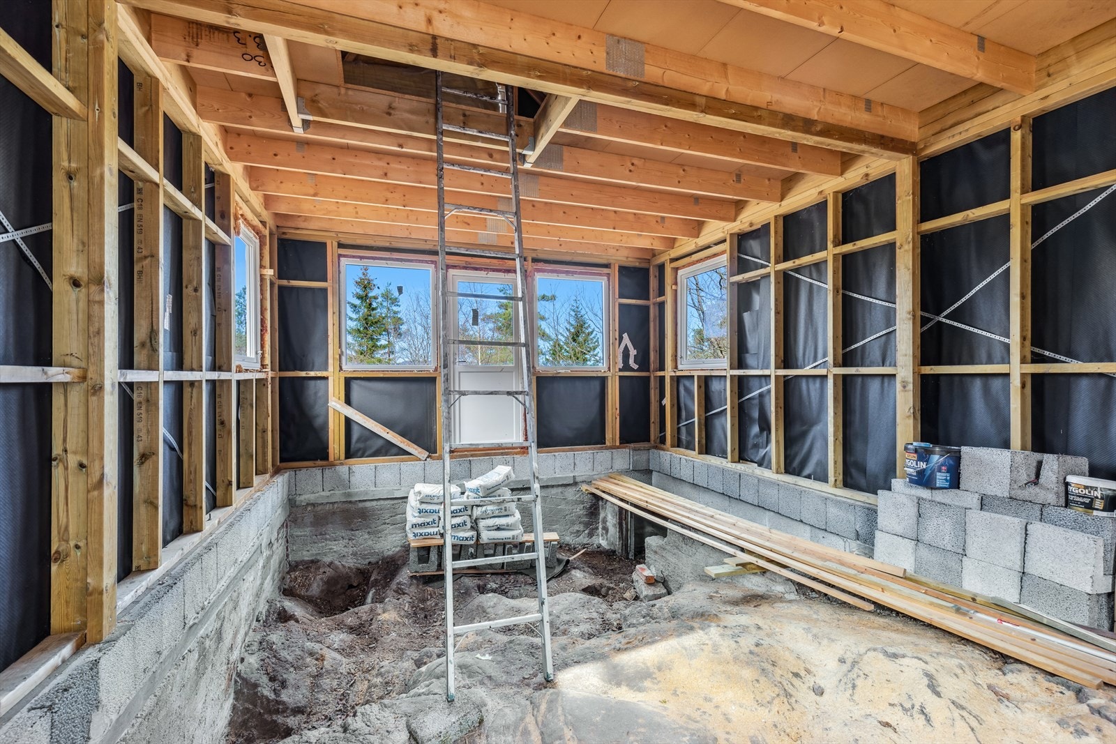 Stige opp til hems. Galleribilde