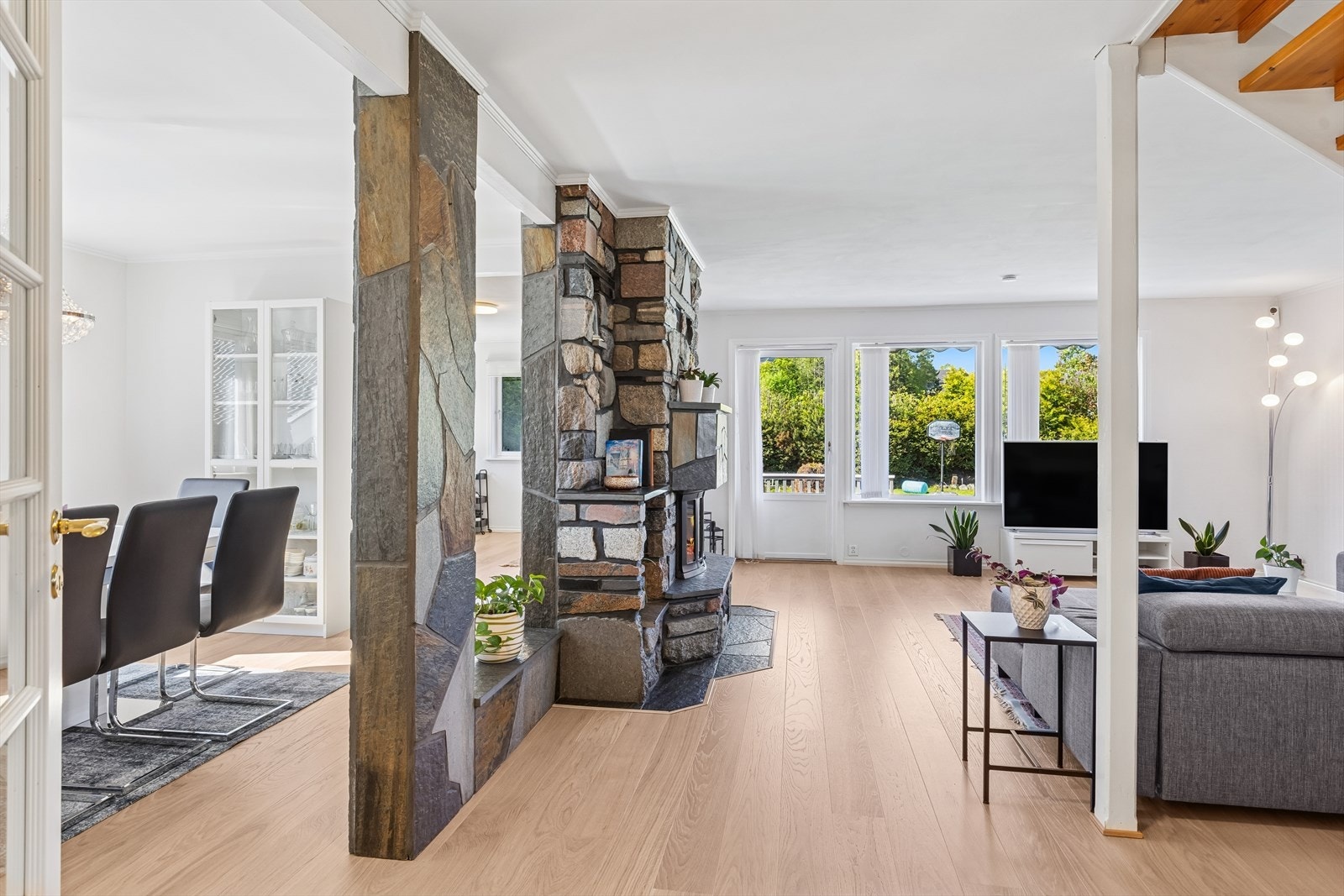 Varmekabler i gulv. Galleribilde