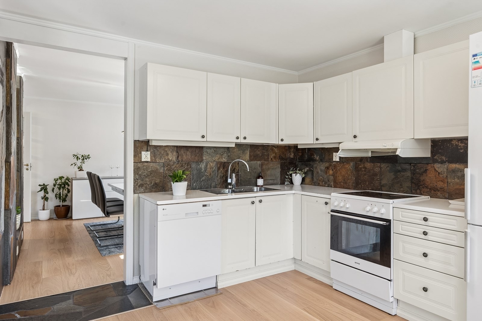 Adskilt kjøkkenavdeling. Galleribilde