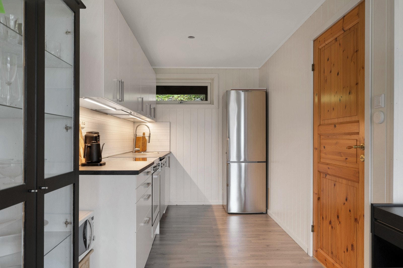 Praktisk kjøkken. Herfra er det adkomst til soverommet Galleribilde